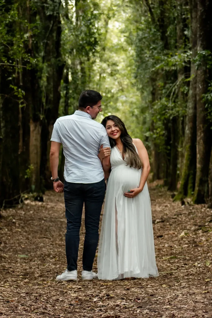 Sesión de fotos de maternidad en exteriores en Quito